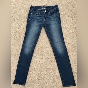 American Eagle women’s dark rinses super stretch jeans size 8 long